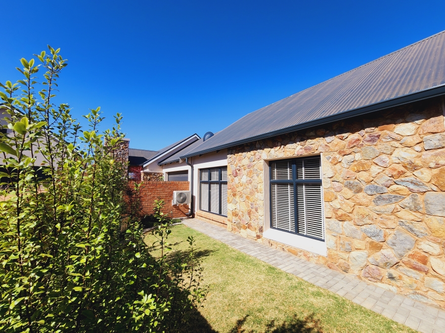 3 Bedroom Property for Sale in De Land Estate North West